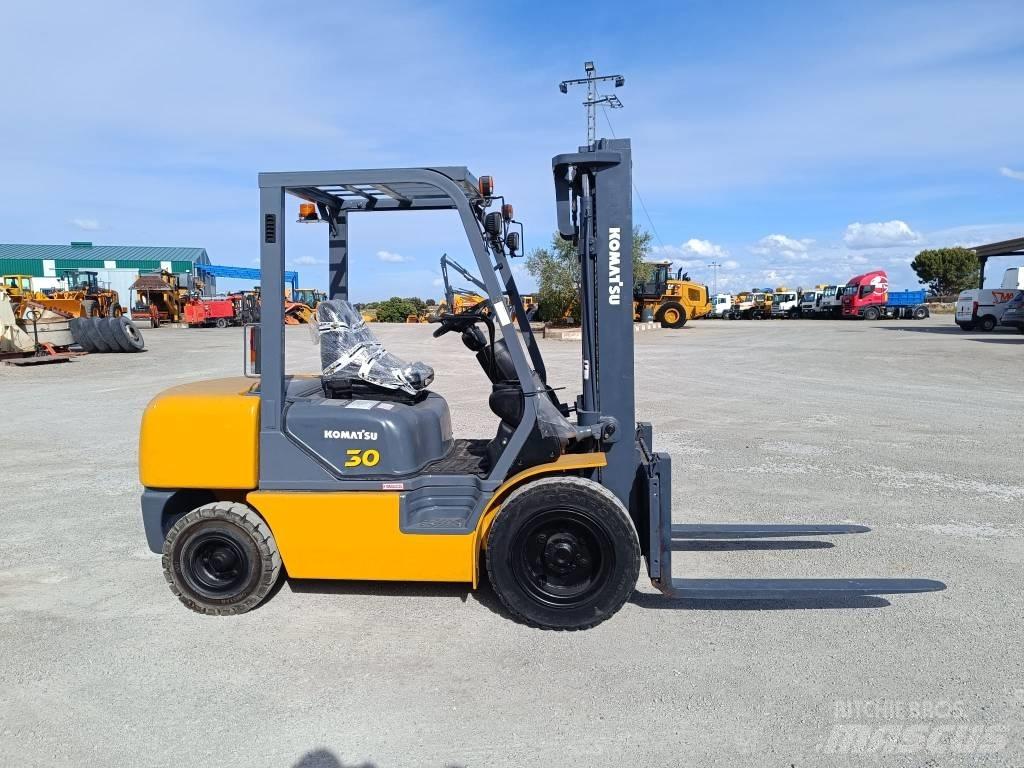Komatsu FD30T-14 Misc Forklifts