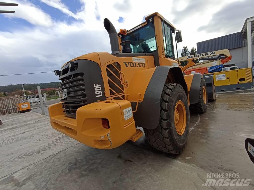 Volvo L 90 F Wheel Loaders