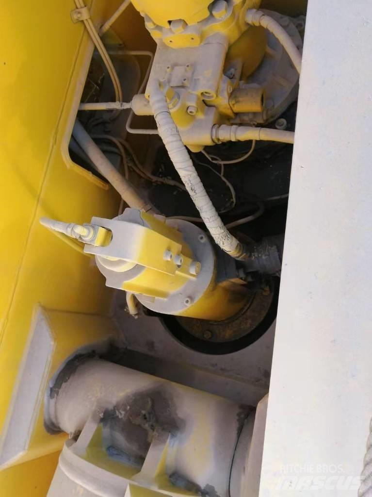 Tadano TL 300 E Rough Terrain Cranes