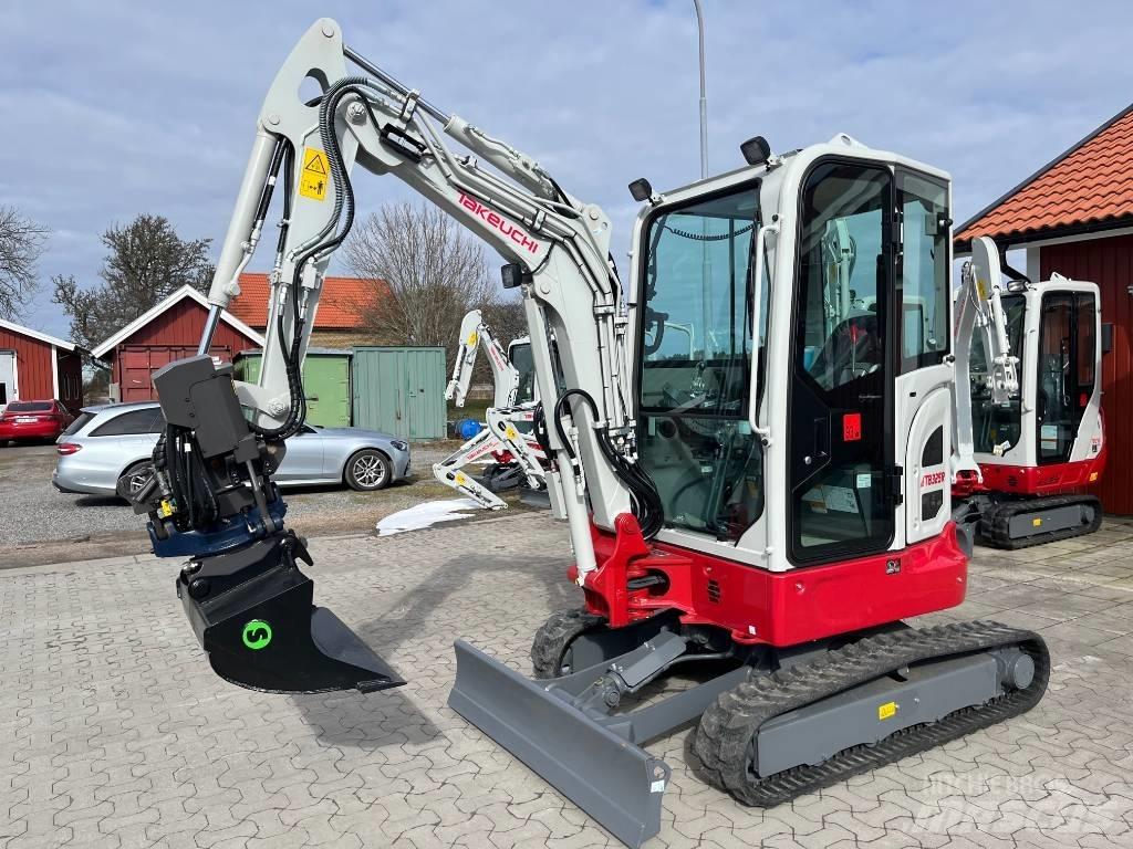 Takeuchi TB325R Mini Excavators <7t (Mini Diggers)
