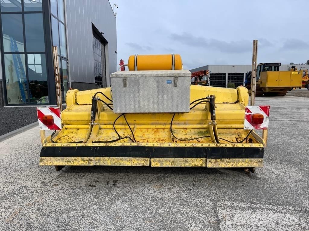 Bomag BSF 2500 Asphalt Recycling Equipment