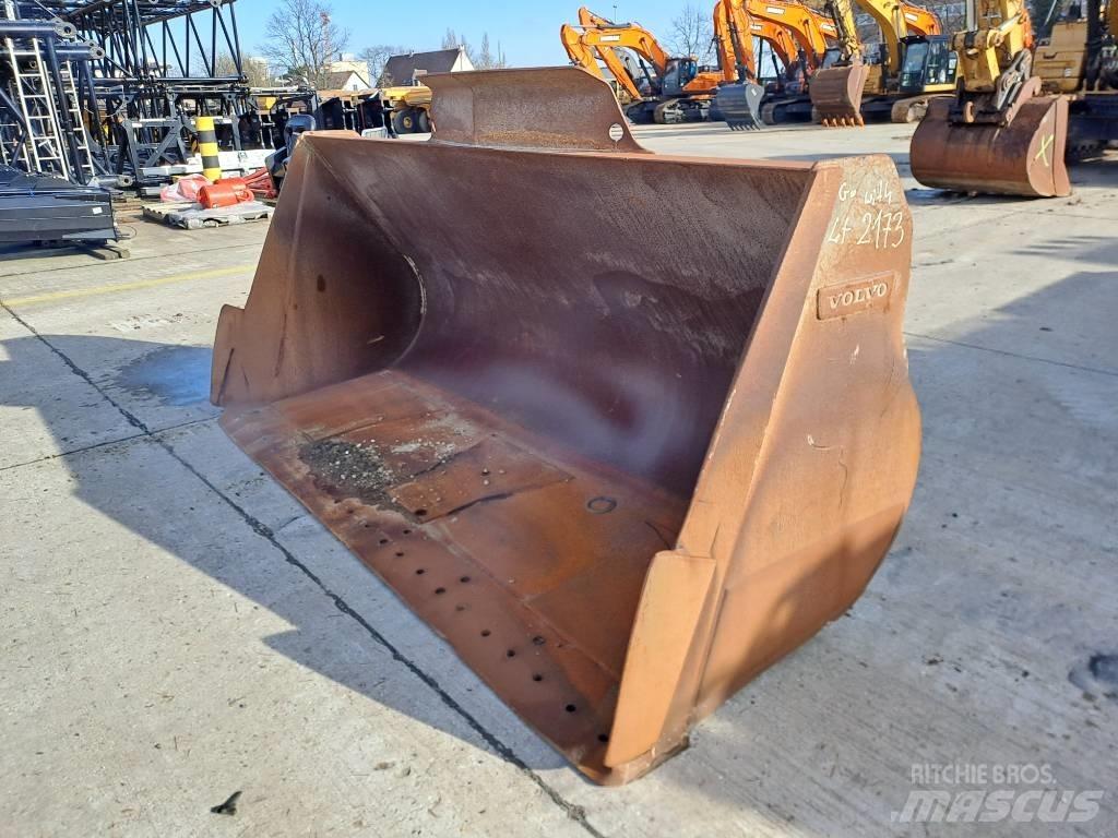 Volvo L 150 H Buckets