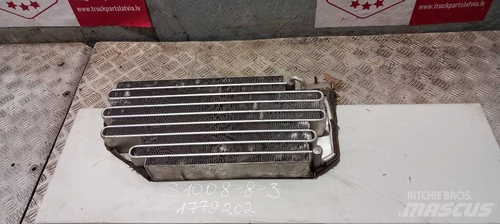 Scania R 440.    1779202 Radiators
