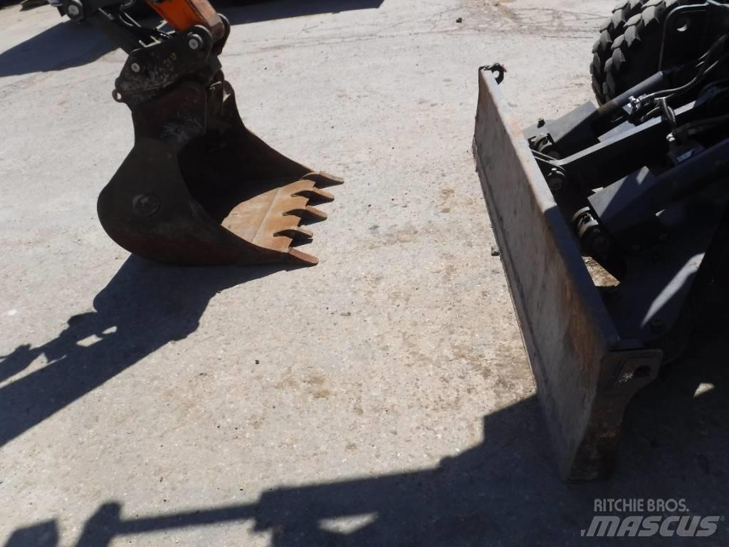 Doosan DX 100W-7 Wheeled Excavators