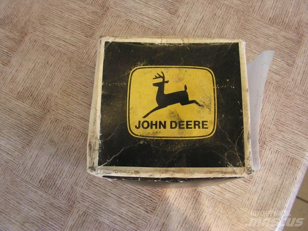 John Deere 1630 Disc Harrows