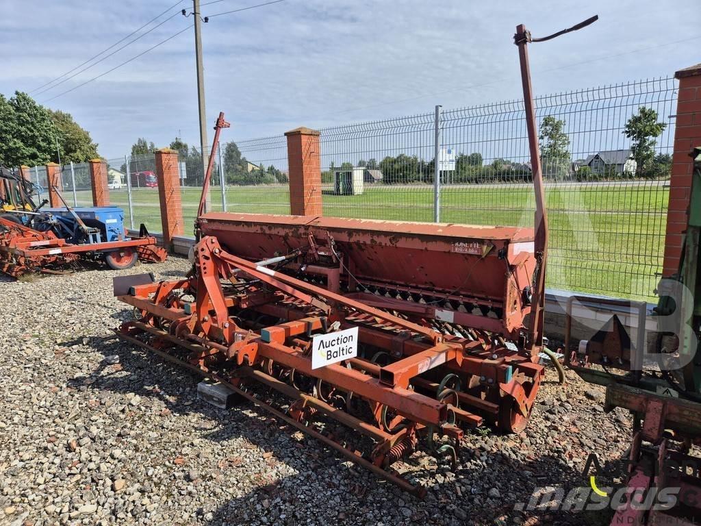 Hassia DKA-400/35 Farm Drills