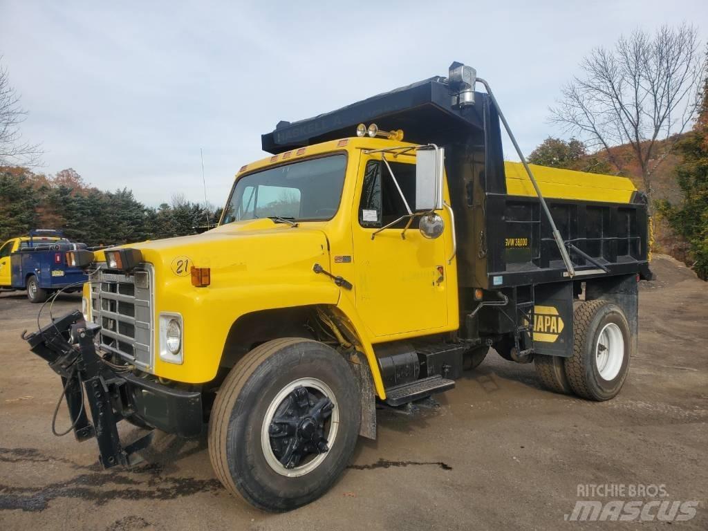 International 1752 Dump Trucks