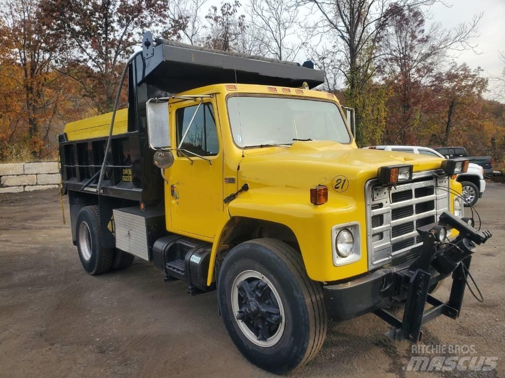 International 1752 Dump Trucks