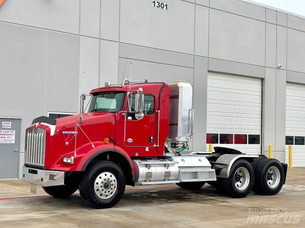 Kenworth T 800 Conventional Trucks / Tractor Trucks