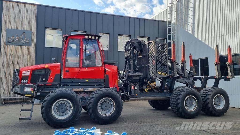 Komatsu 895 Forwarders