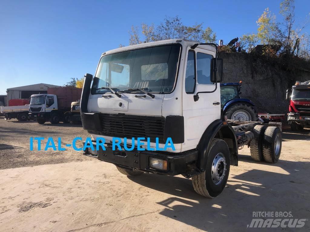 Mercedes-Benz 2635 Dump Trucks