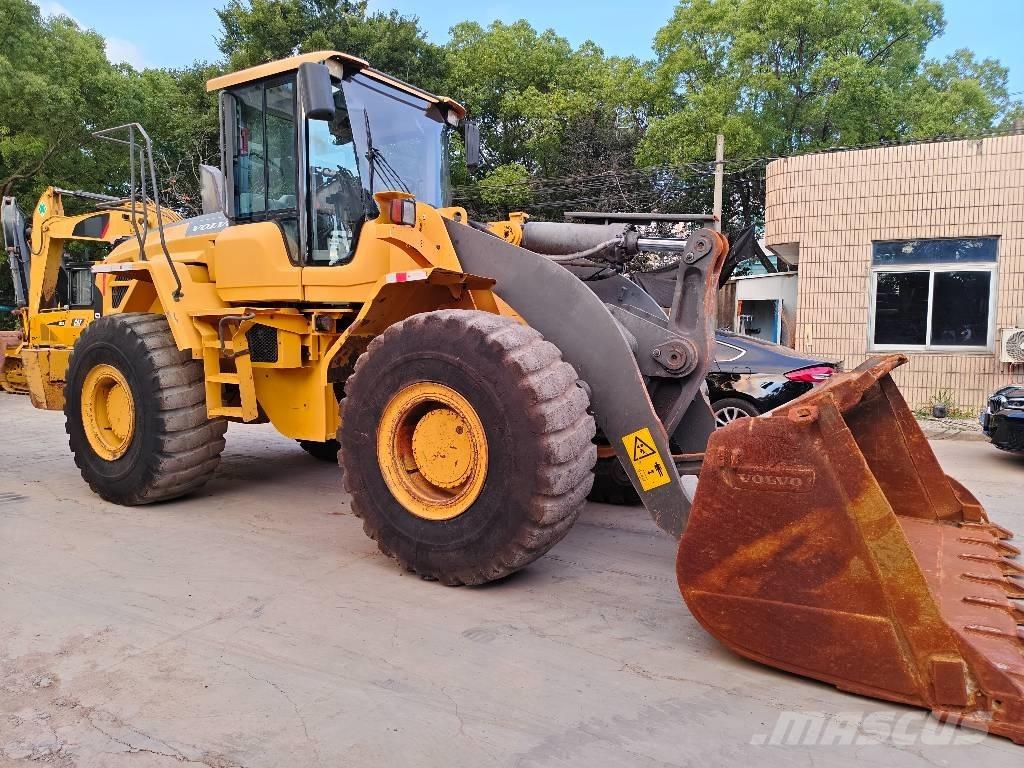 Volvo L 120 Wheel Loaders