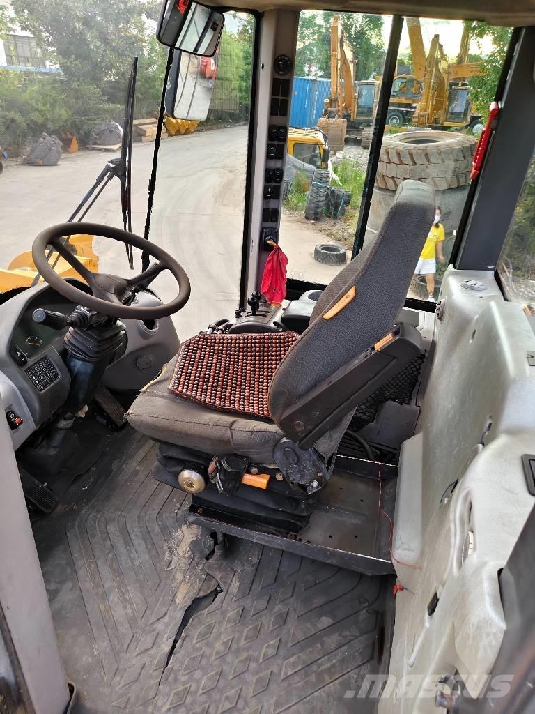 Volvo L 120 Wheel Loaders