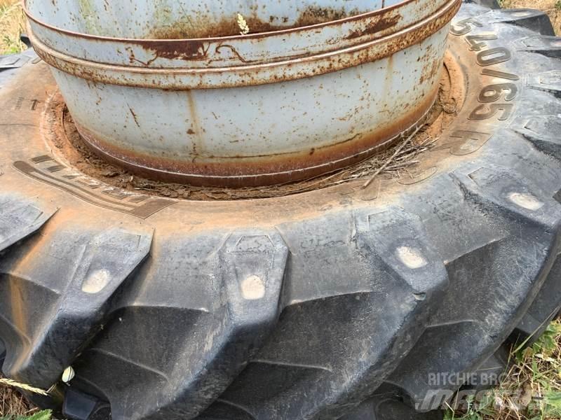 Pirelli 540/65R34 Farm Equipment - Others