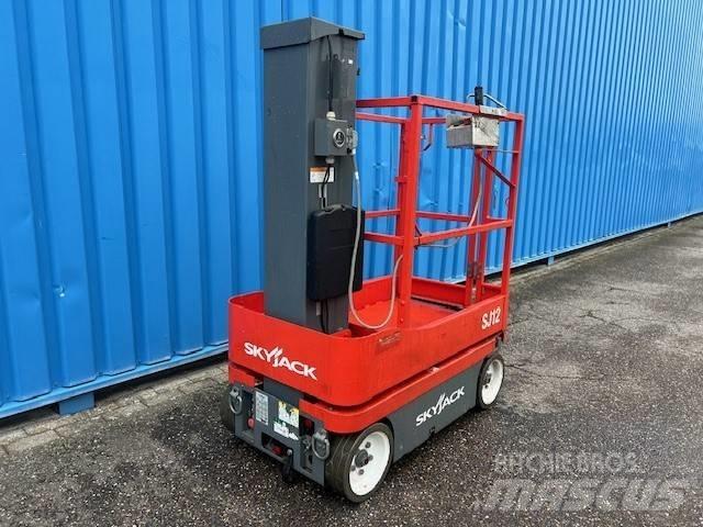 SkyJack SJ 12 Scissor Lifts