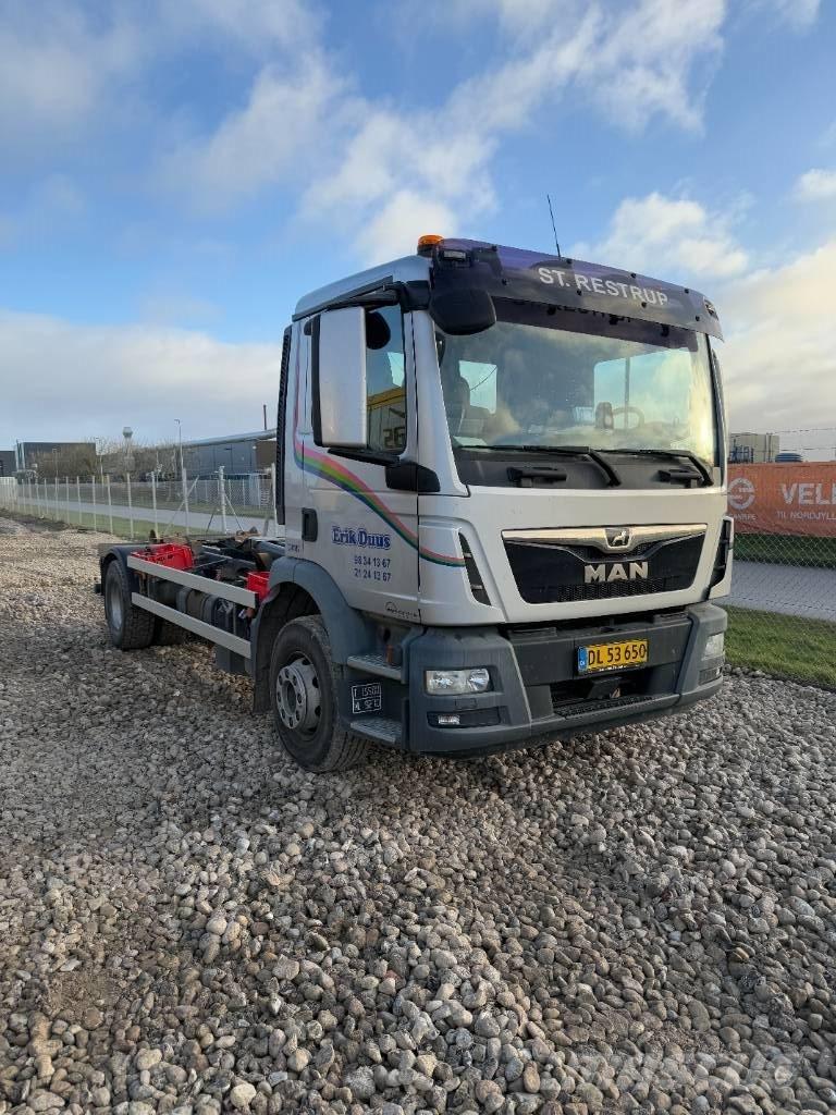 MAN TGM 15.290 Hook lift trucks