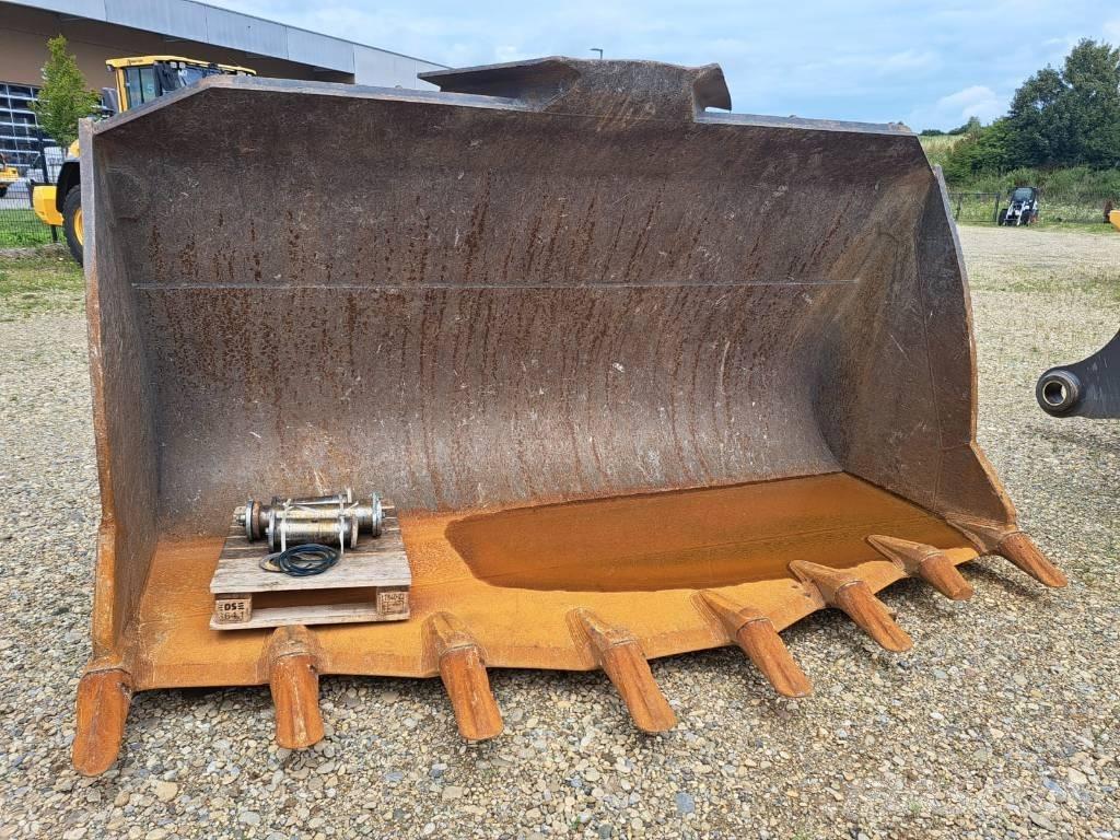 Volvo L220H Wheel Loaders