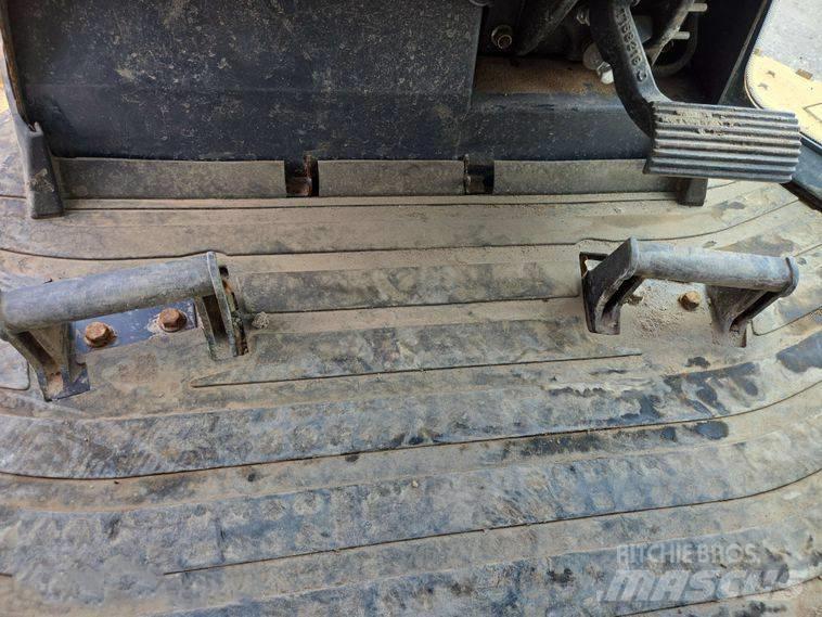 John Deere 750 KLGP Crawler dozers
