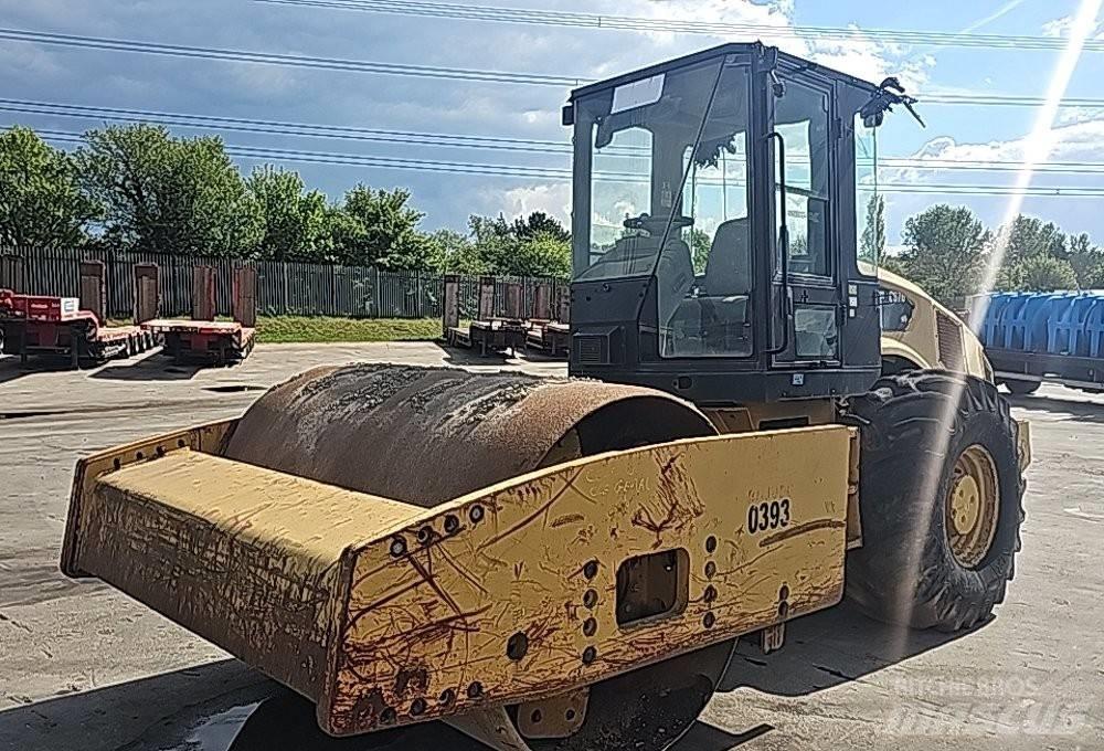 CAT CS 76 Single drum rollers