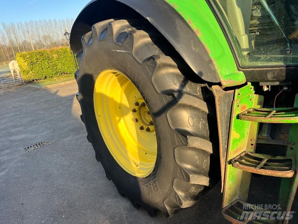 John Deere 6820 Tractors