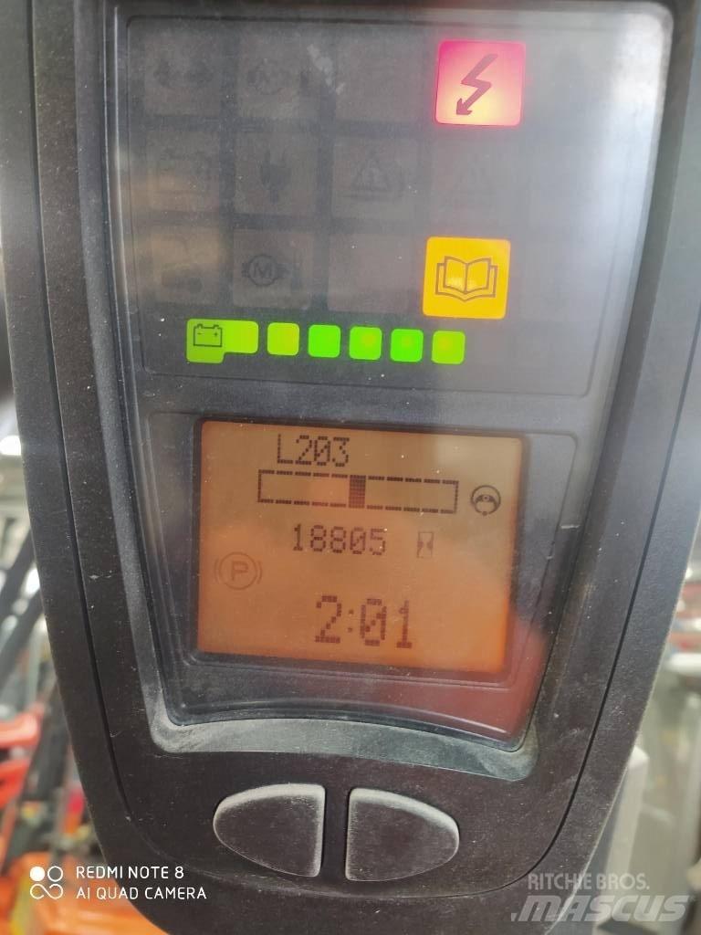 Linde E30/600 Electric Forklifts