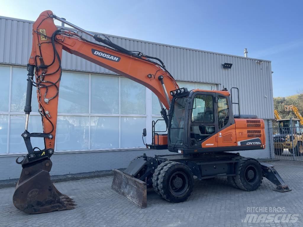 Doosan DX170W-5 Wheeled Excavators