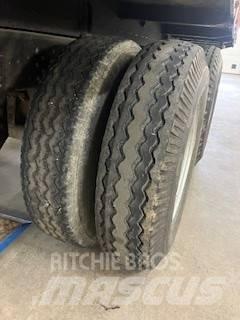  11,00-20 Däck & fälg Tires, wheels and rims