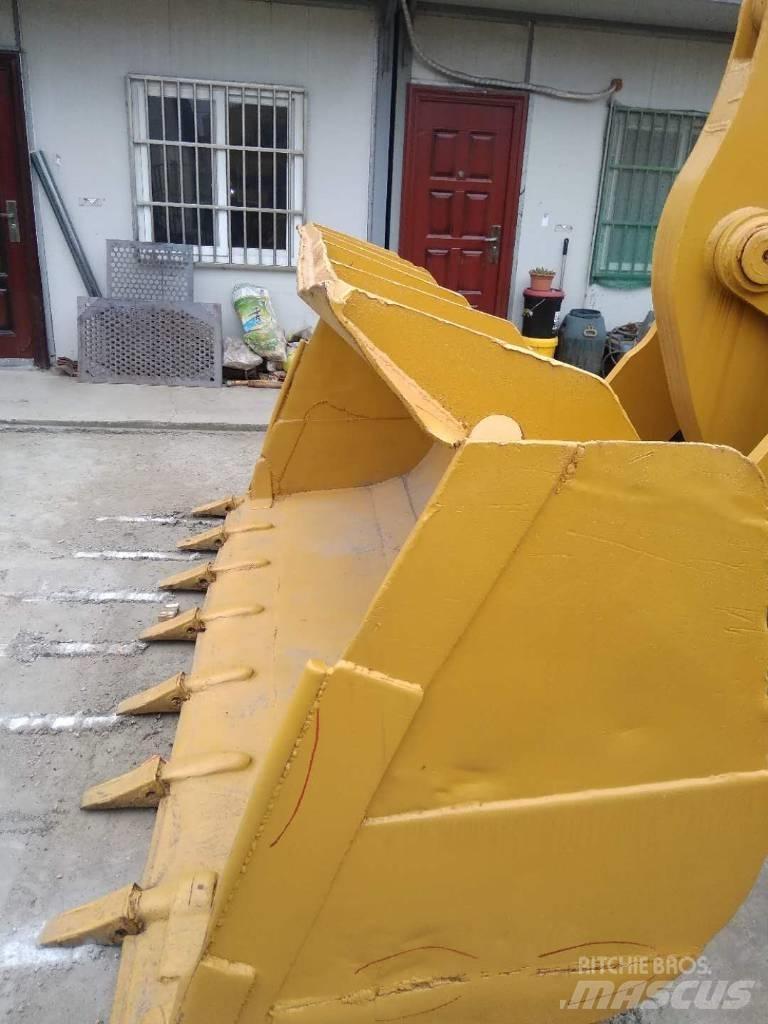 CAT 966F Wheel Loaders