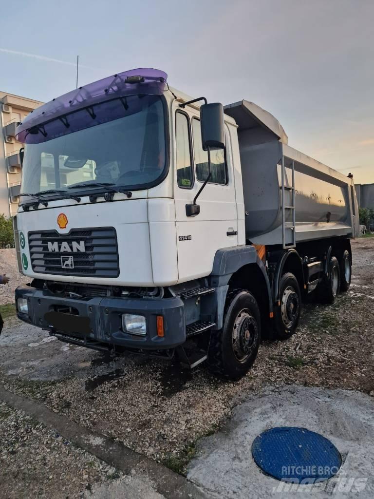 MAN F 2000 Dump Trucks