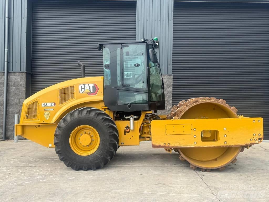 CAT CS 66 B Single drum rollers