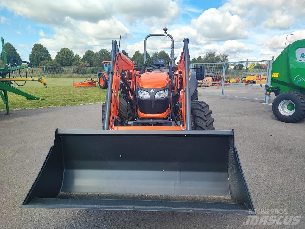 Kubota M4063 ROPS Tractors