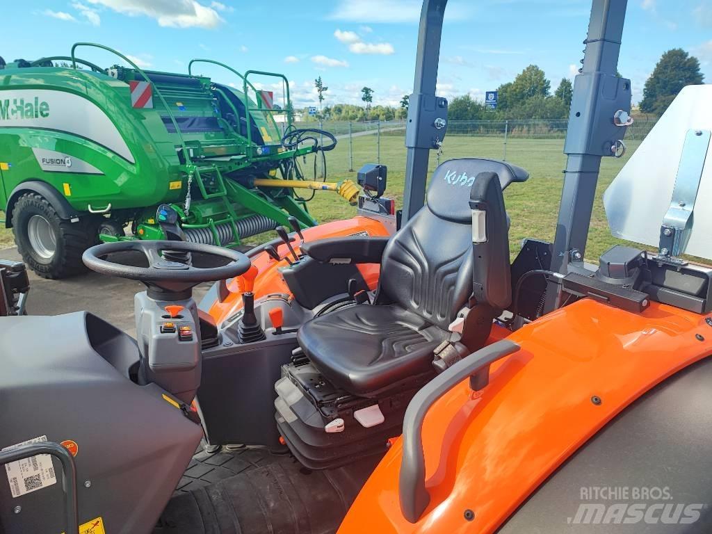 Kubota M4063 ROPS Tractors