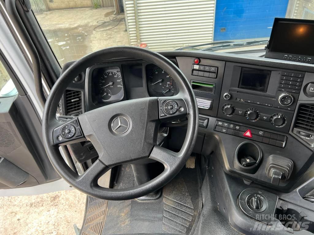 Mercedes-Benz 3246 Boom / Crane / Bucket Trucks