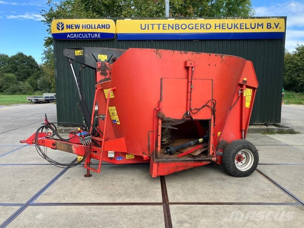 Trioliet GIGANT 900 Mixer feeders