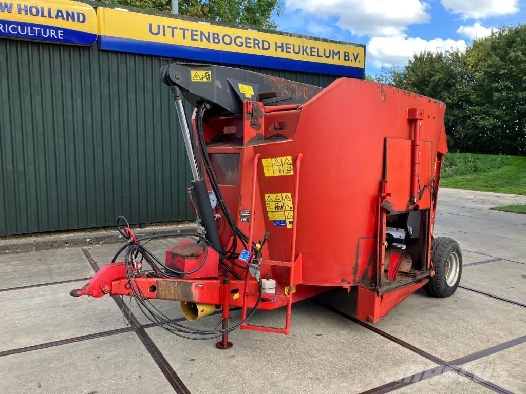 Trioliet GIGANT 900 Mixer feeders