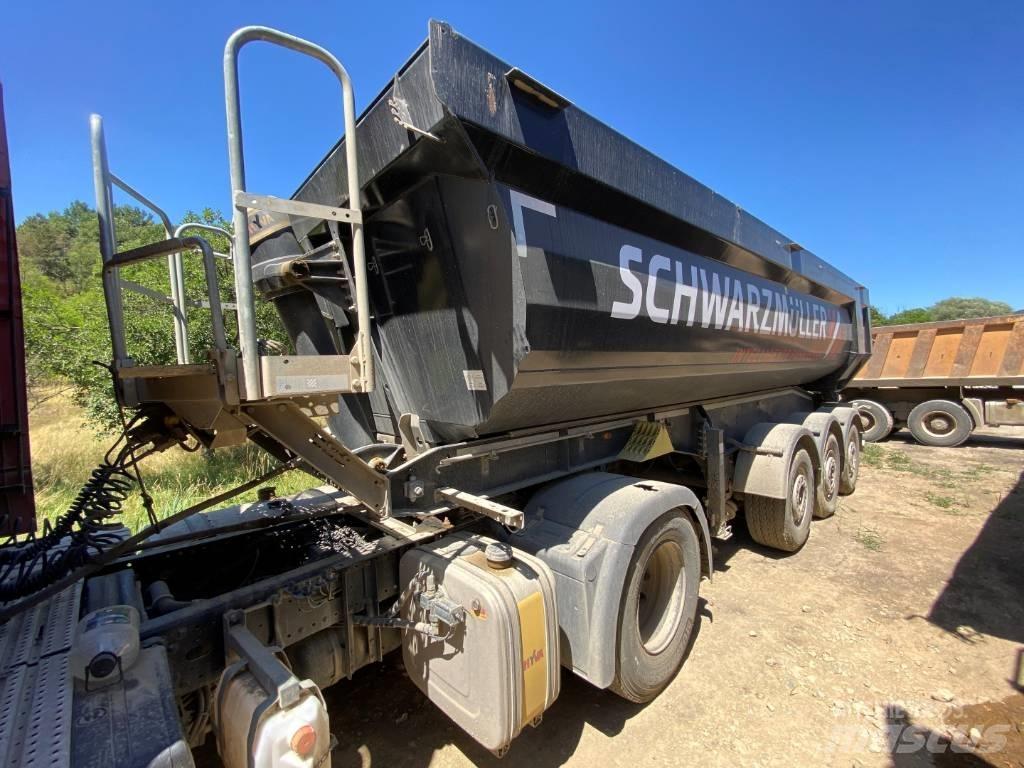 Schwarzmüller SK Grain / Hopper / Tipper Trailers