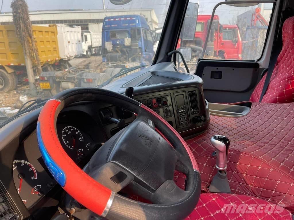 Howo tractor 371 Conventional Trucks / Tractor Trucks