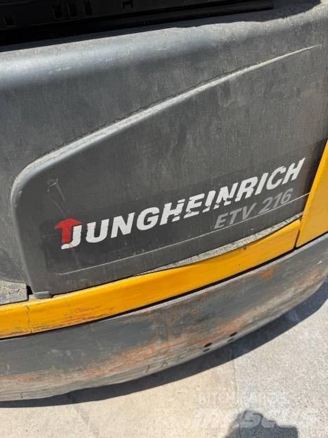 Jungheinrich ETV 216 Reach trucks