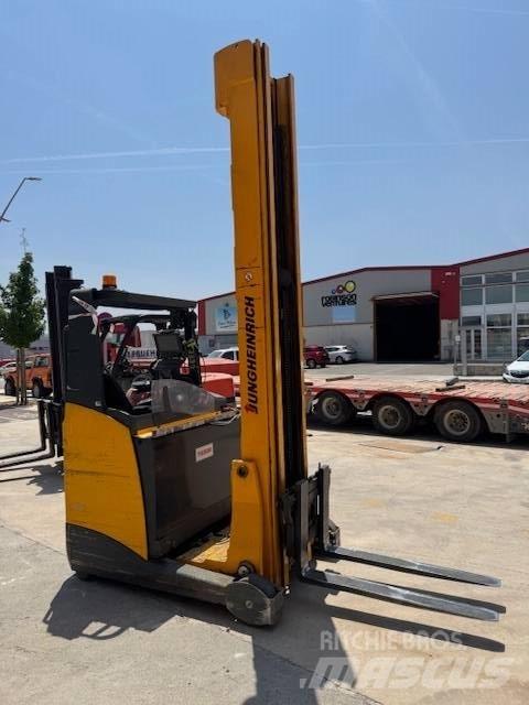 Jungheinrich ETV 216 Reach trucks