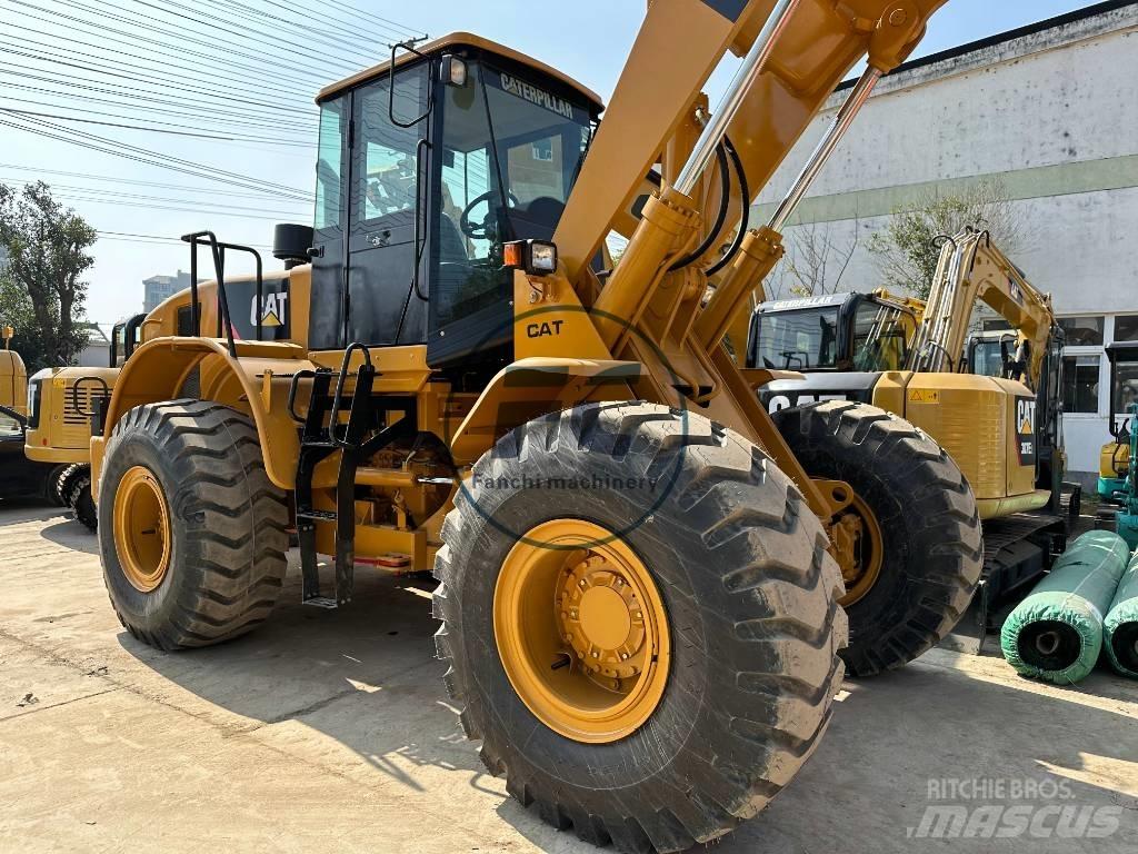 CAT 966 Wheel Loaders