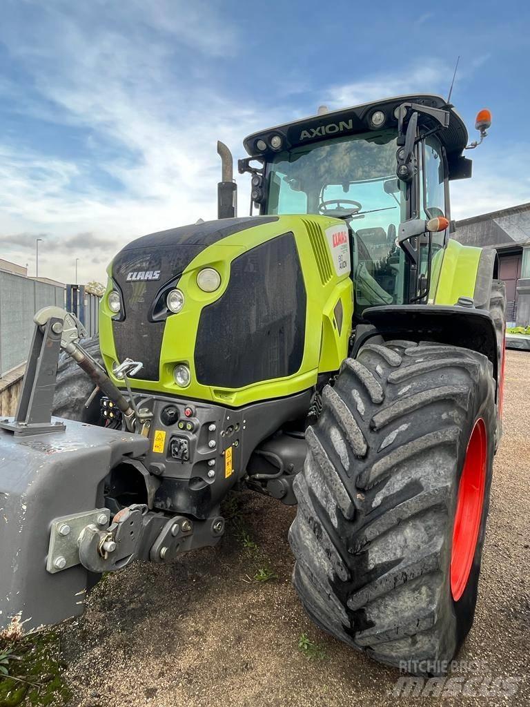 CLAAS Axion 810 Tractors