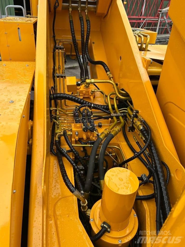 XCMG XCR70_E Rough Terrain Cranes