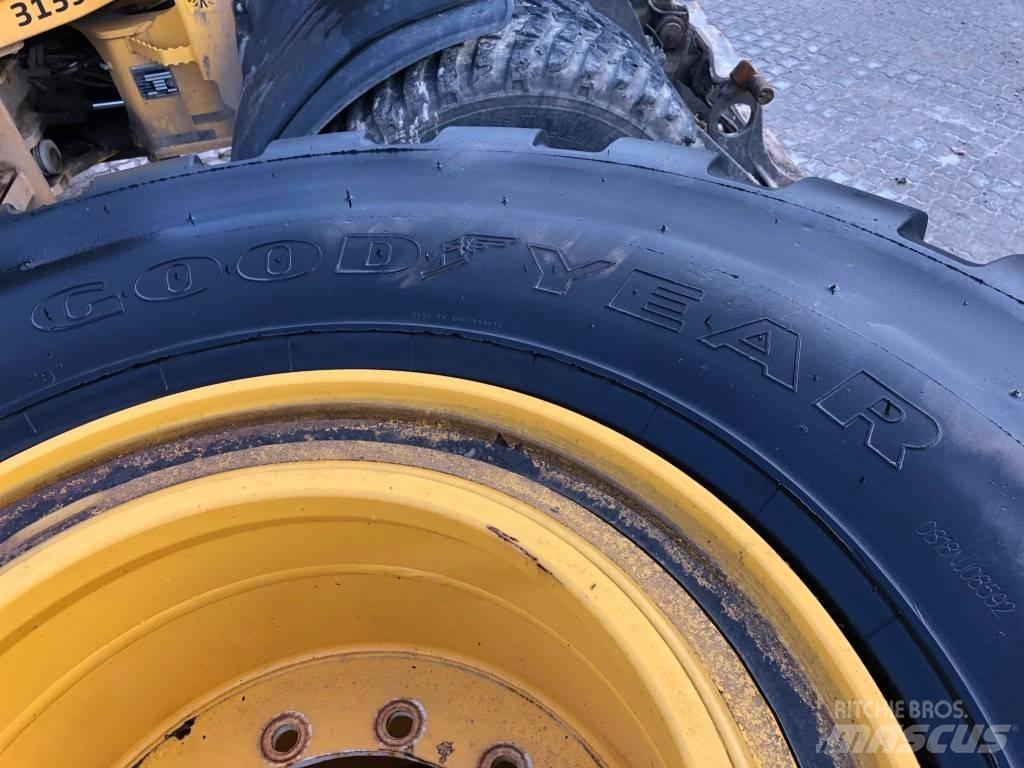 Goodyear 750/65R25 Tires, wheels and rims