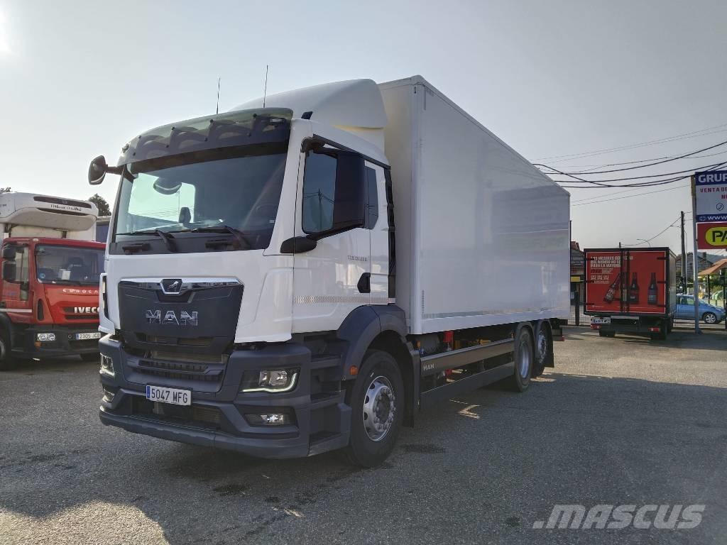 MAN TGS 26.360 Box trucks