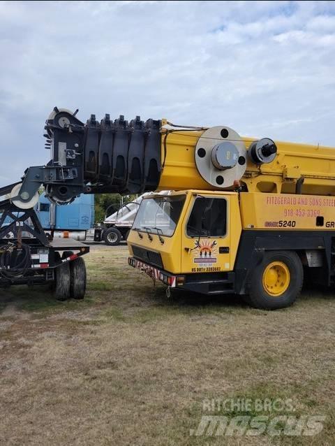 Grove GMK 5240 Mobile and all terrain cranes