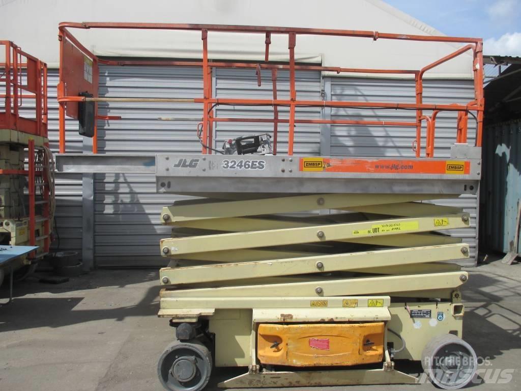 JLG 3246 ES Scissor Lifts