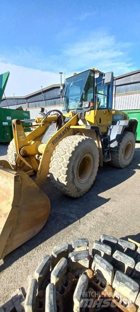 Komatsu WA 200 PT-5 Wheel Loaders