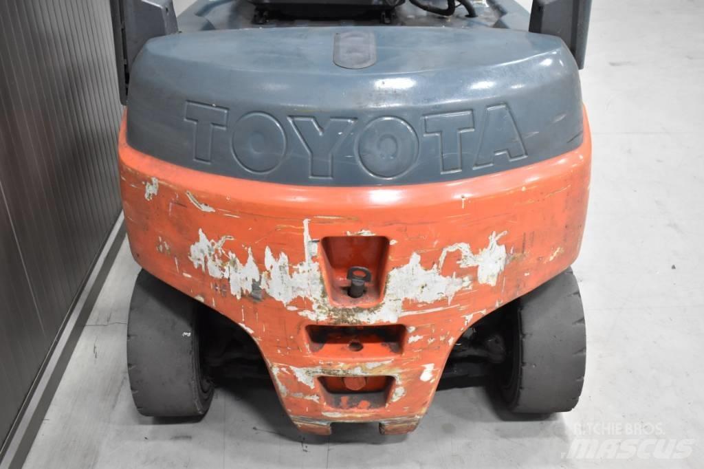 Toyota 8FBMT18 Electric Forklifts