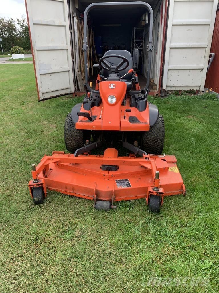 Kubota F2880 Riding mowers