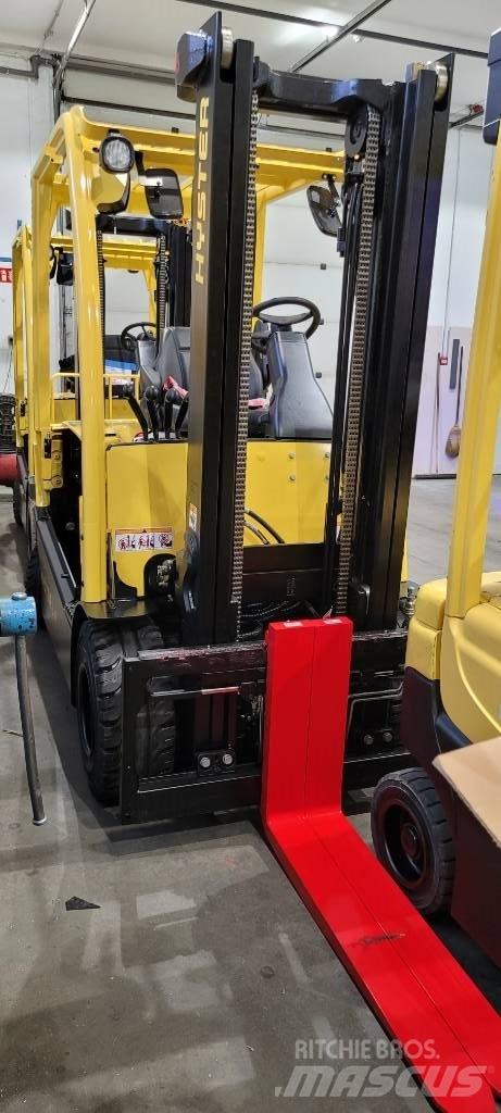 Hyster J3.0XN Electric Forklifts